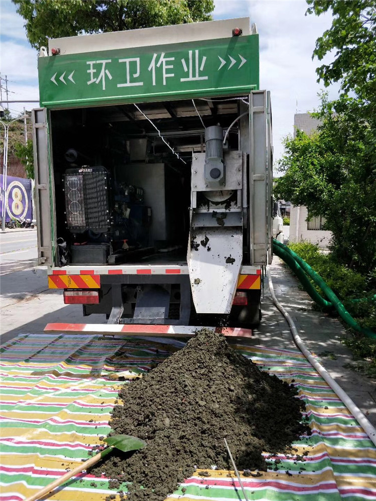 阿克陶淤泥干湿分离